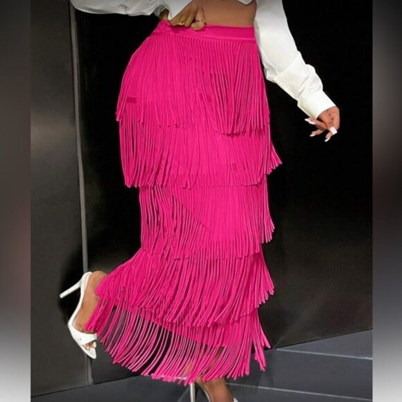 Dresses & Skirts - Elegant Pink Fringe Skirt